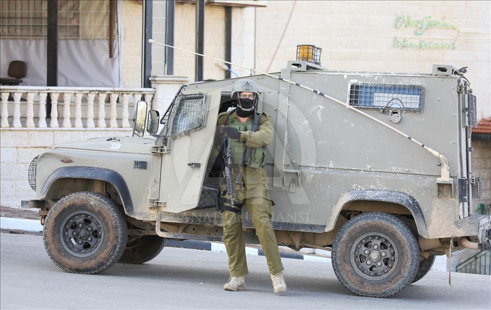 İsrail güçleri Ramallah'a baskın düzenledi