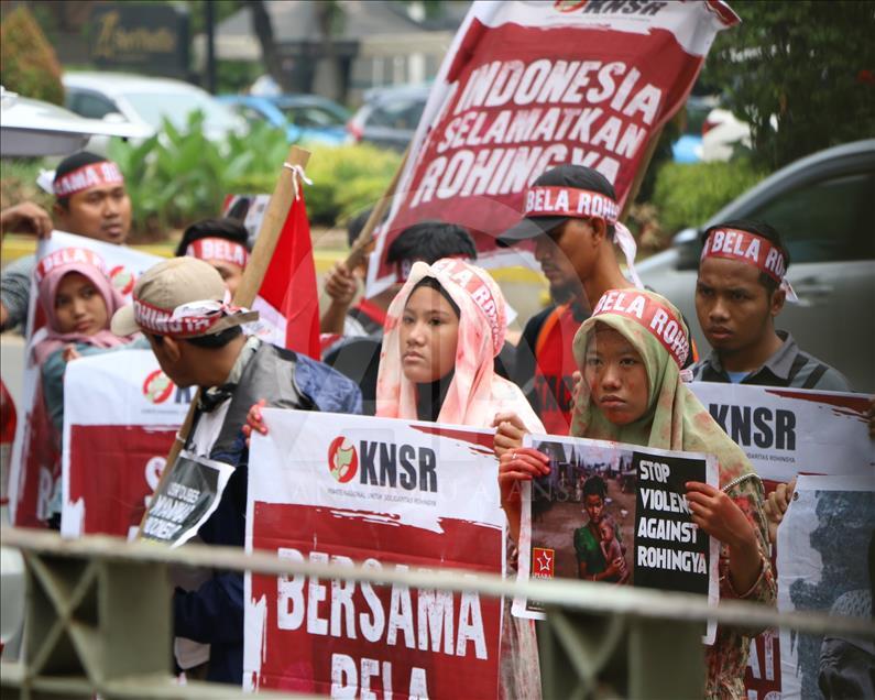 Endonezya'da Myanmar karşıtı protesto