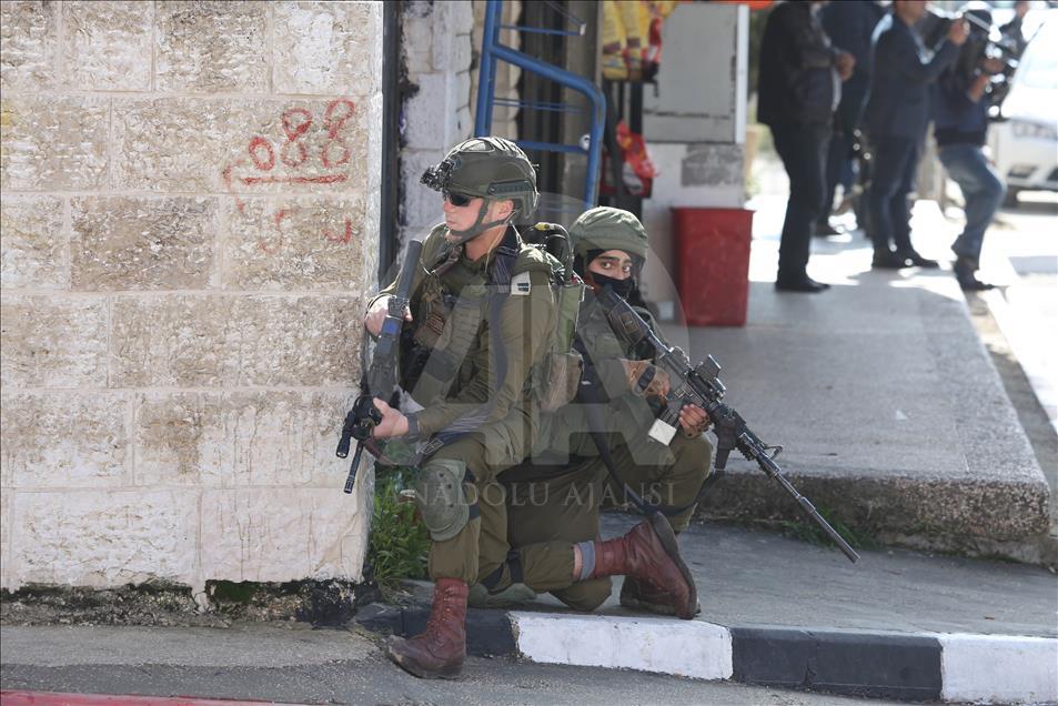 İsrail güçleri Ramallah'a baskın düzenledi