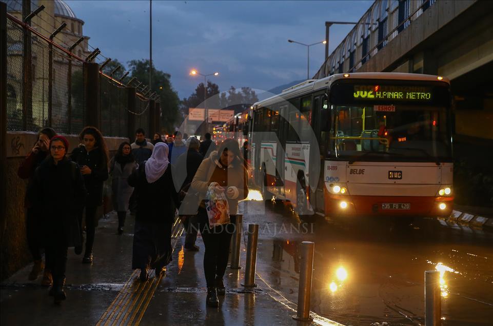 İZBAN'daki grev nedeniyle bazı tren seferleri durdu