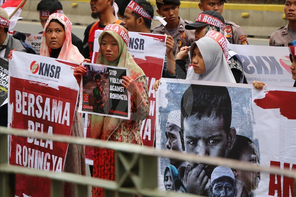 Endonezya'da Myanmar karşıtı protesto