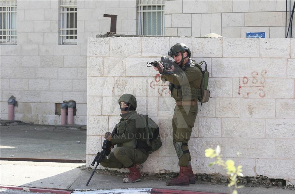 İsrail güçleri Ramallah'a baskın düzenledi
