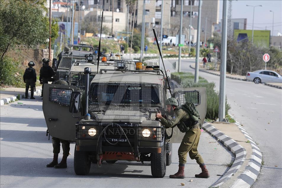 İsrail güçleri Ramallah'a baskın düzenledi
