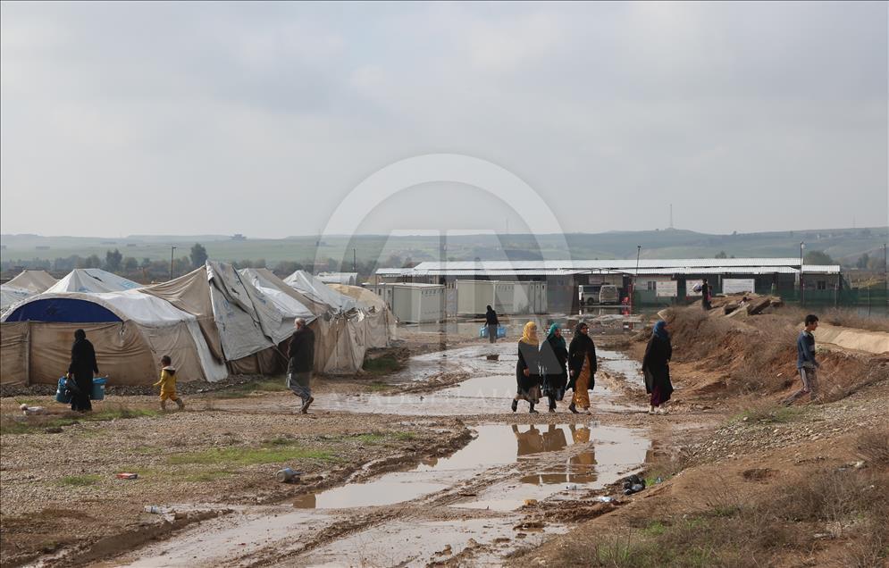 Musul'daki kamplarda barınan iç göçmenler