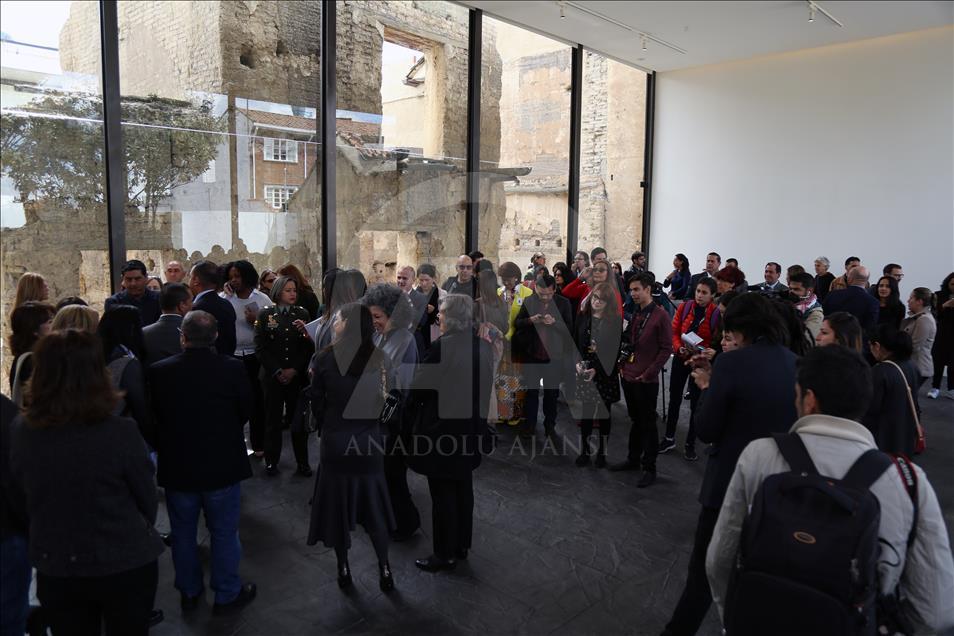 "Fragmentos", la obra de la artista Doris Salcedo hecha con las armas de las Farc