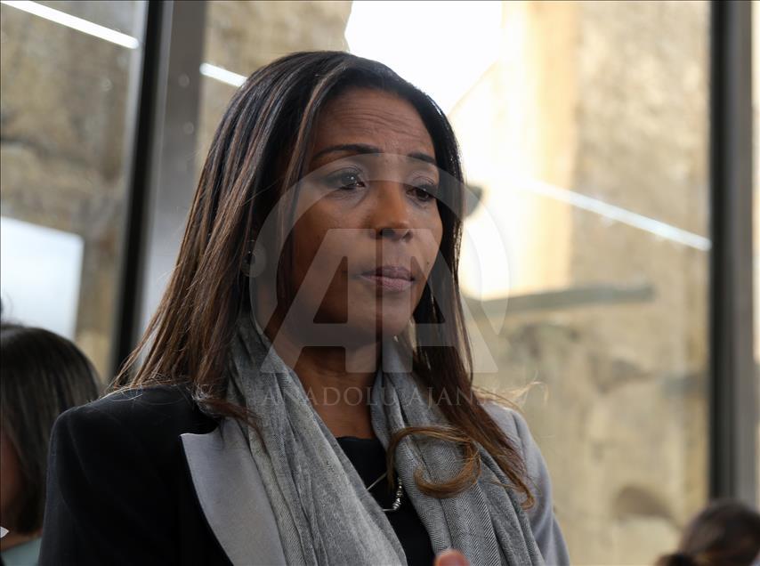 "Fragmentos", la obra de la artista Doris Salcedo hecha con las armas de las Farc