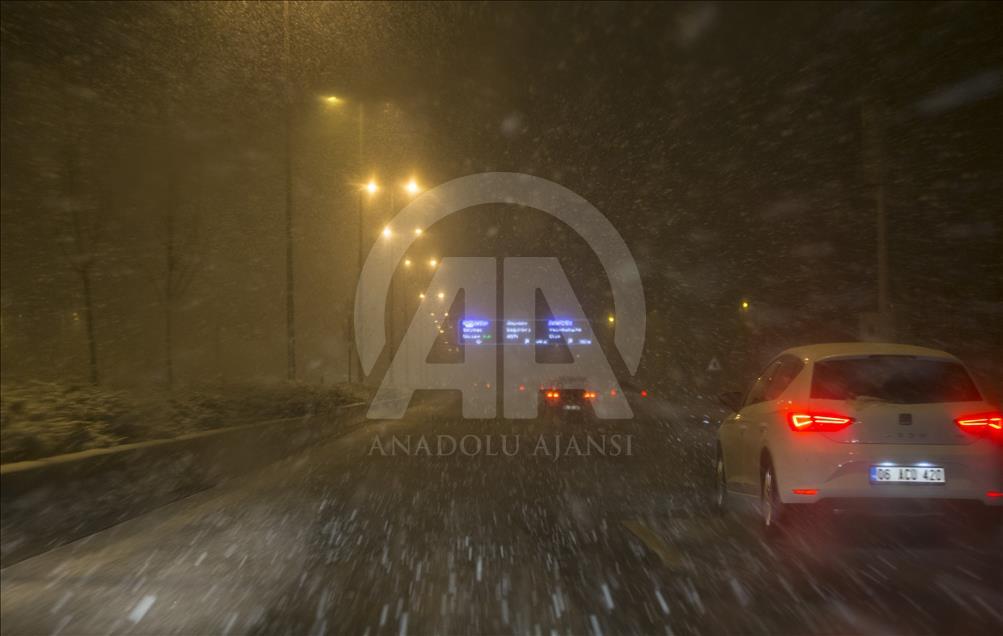 Ankara'da kar yağışı