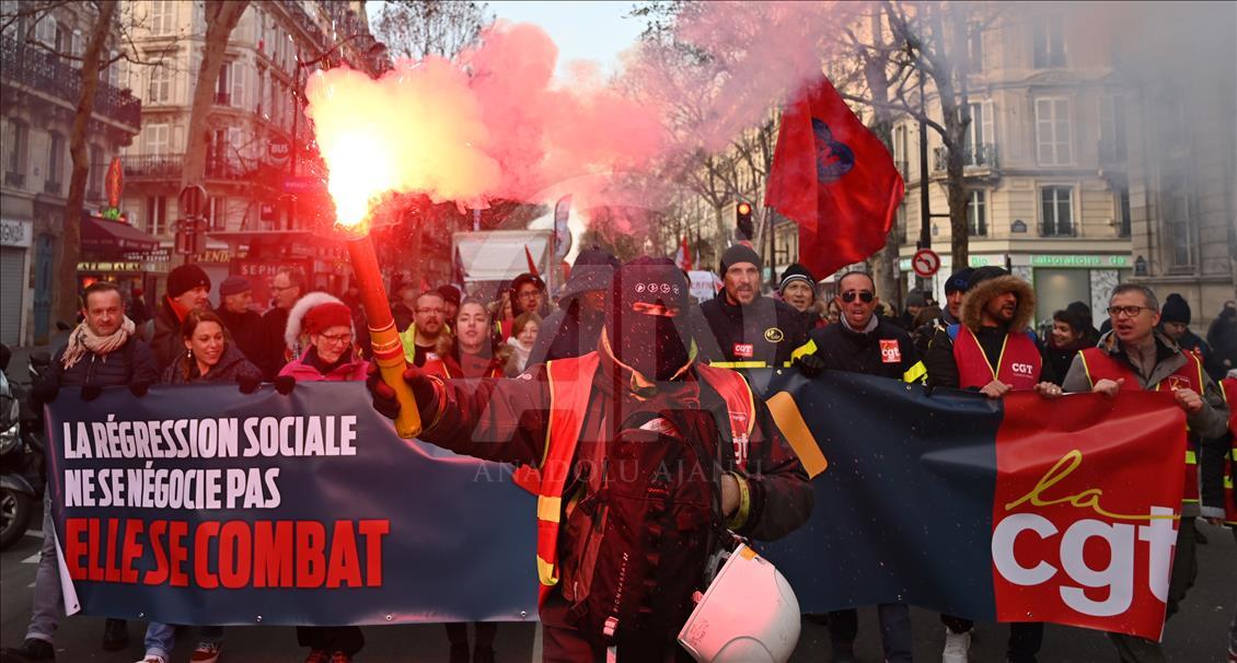 Unions and students protest in Paris