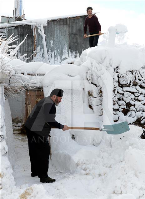 Erzurum'da kar yağışı