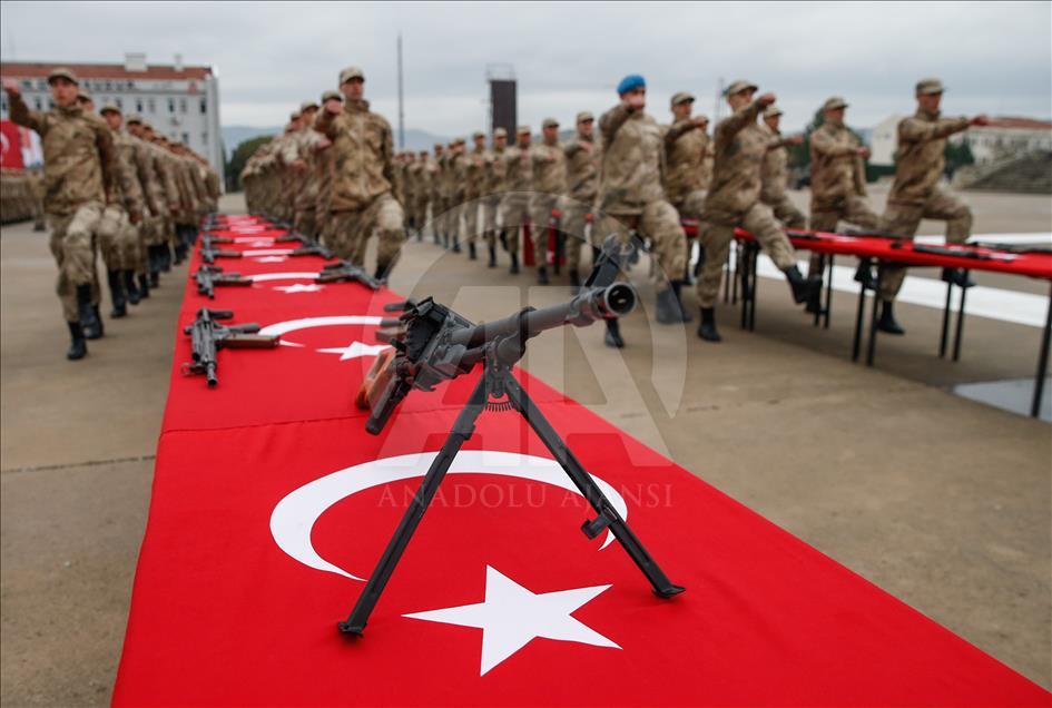 İzmir'de yemin töreni