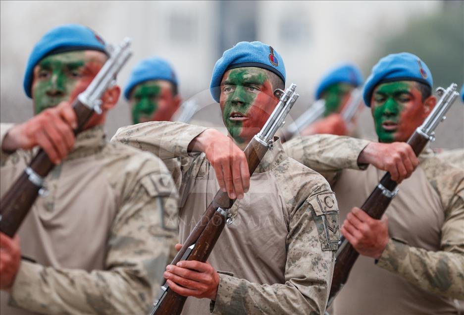 İzmir'de yemin töreni