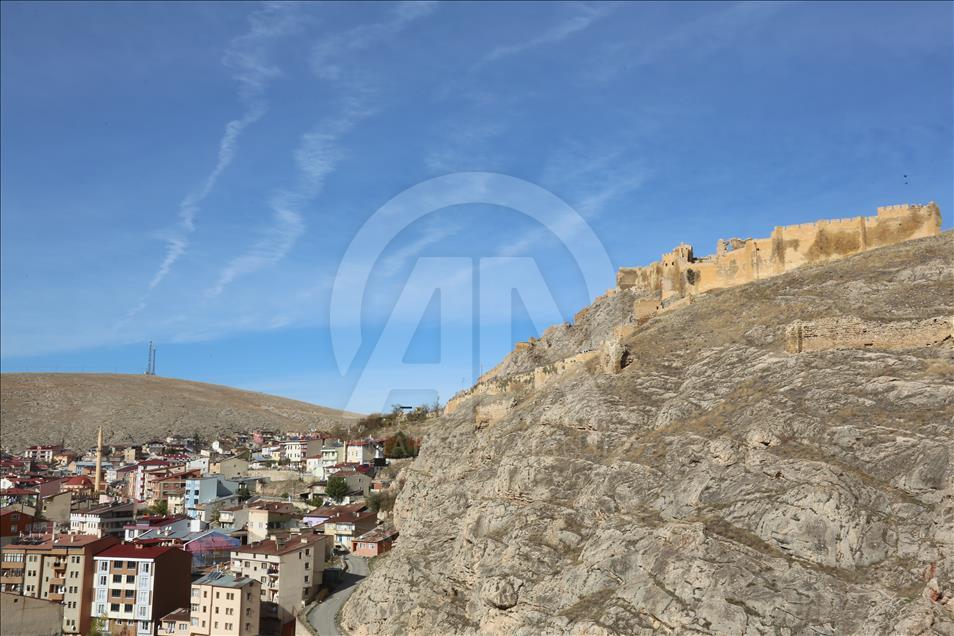 Bayburt Kalesi'nin tarihine ilişkin yeni bulgular elde edildi