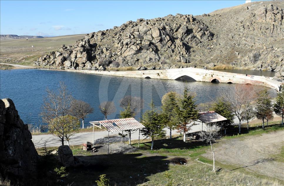 Selçuklu yadigarı Çeşnigir Köprüsü turizme kazandırılıyor