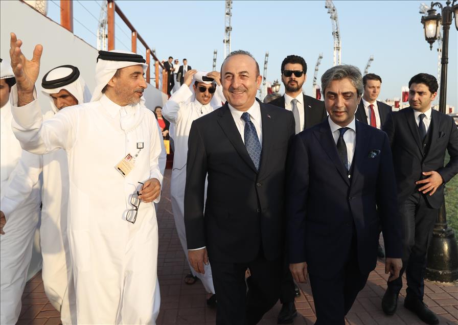 وزير الخارجية التركي يزور فعاليات اليوم الوطني القطري 
