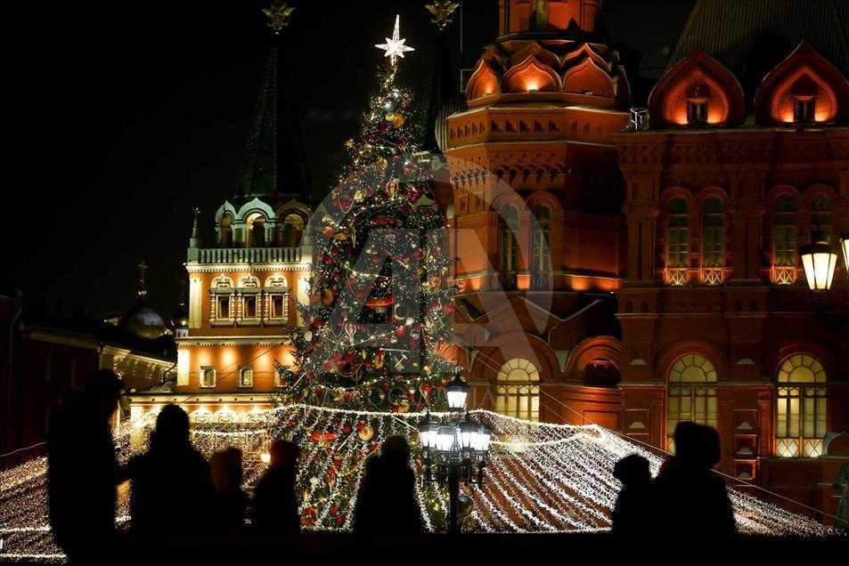 Moscú se ilumina para Navidad