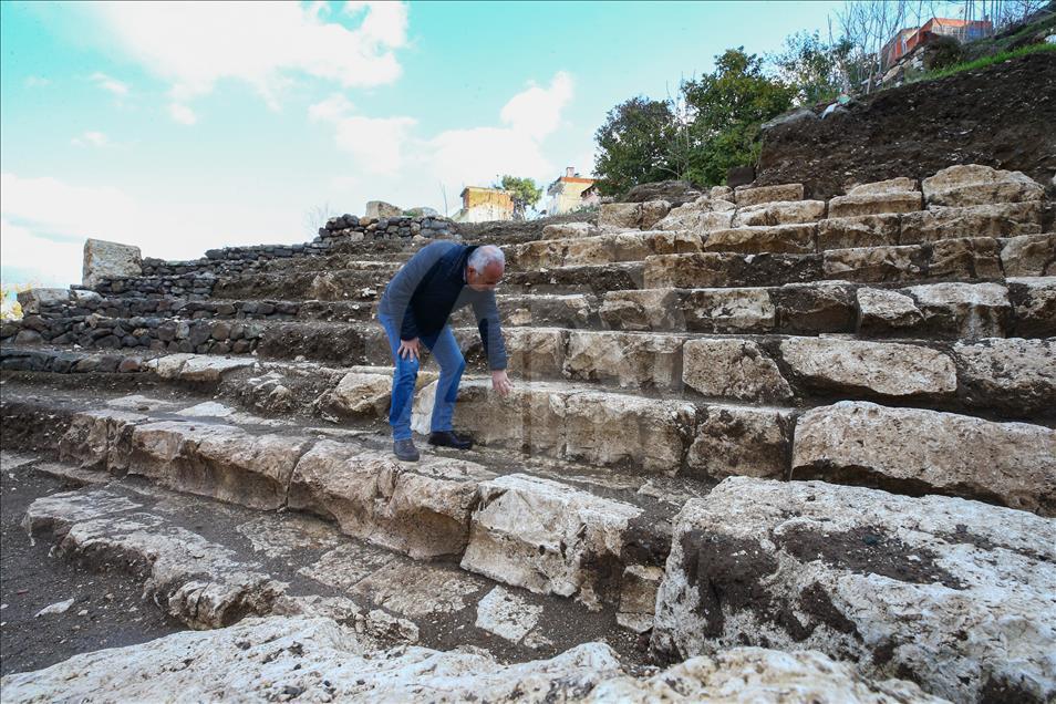 Antik tiyatro 1500 yıl sonra "güneşe" kavuştu