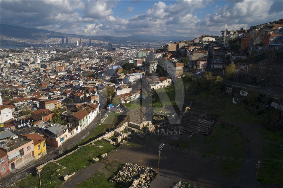 Antik tiyatro 1500 yıl sonra "güneşe" kavuştu