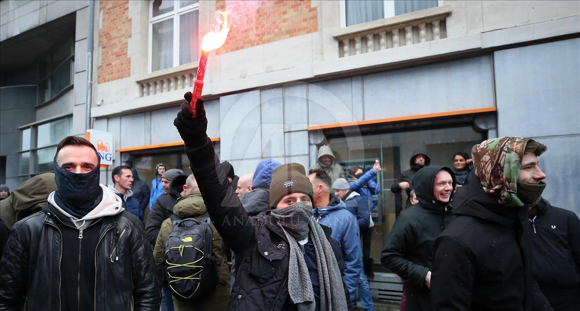 Belgian police use teargas on anti-migration protesters