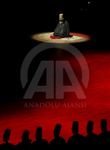 إحياء الذكرى السنوية الـ 745 لوفاة المتصوف جلال الدين الرومي