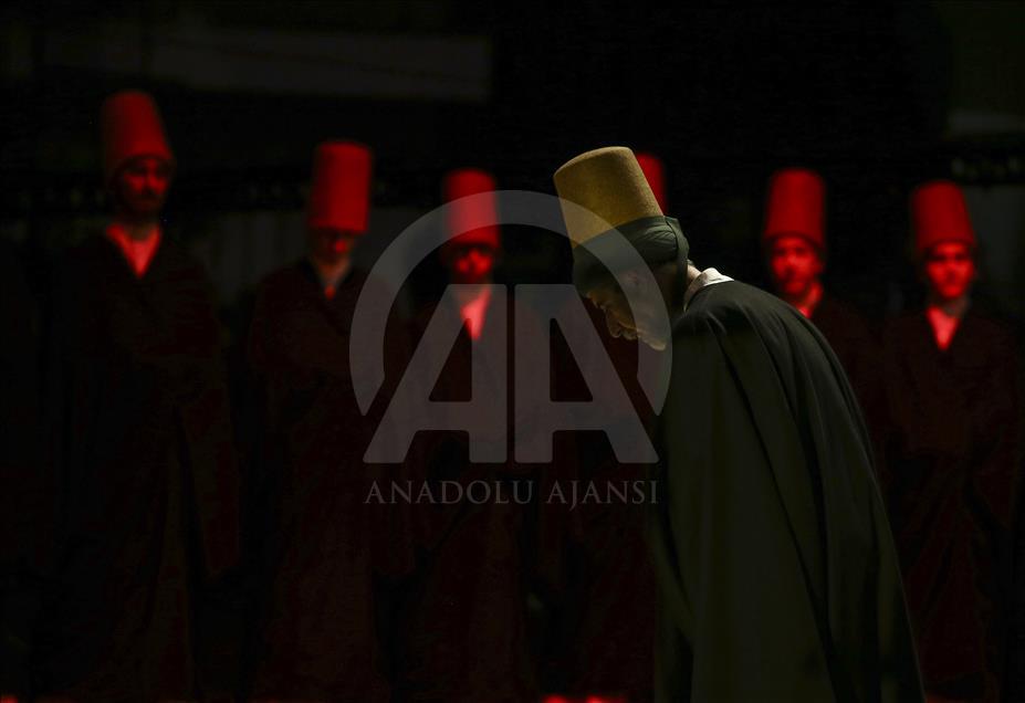 إحياء الذكرى السنوية الـ 745 لوفاة المتصوف جلال الدين الرومي