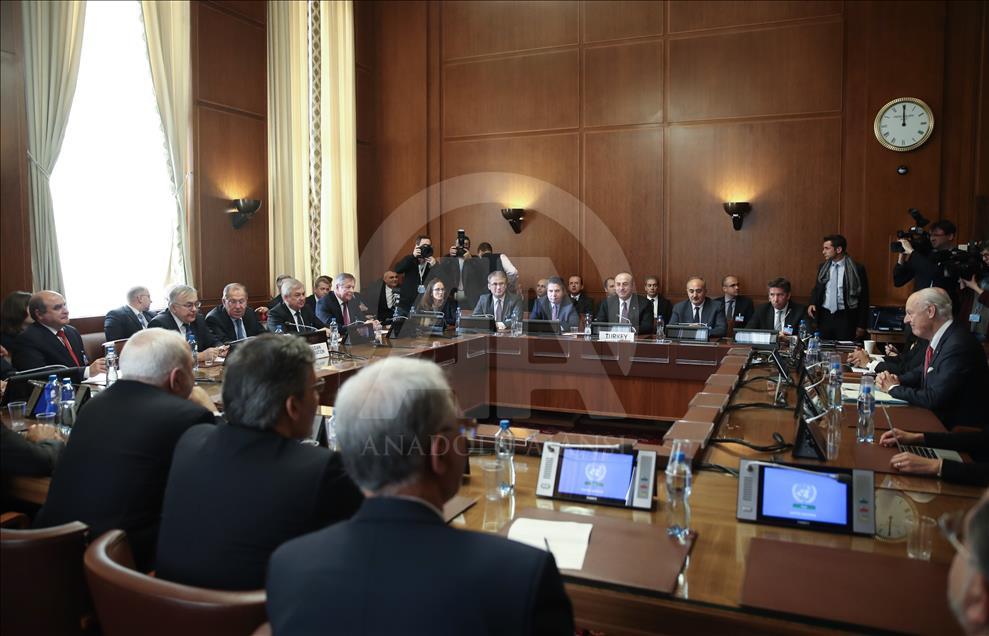 В Женеве проходит трехсторонняя встреча по Сирии
