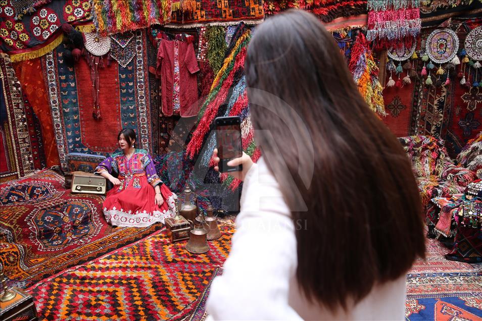 Authentic carpet shop grabs tourists in central Turkey
