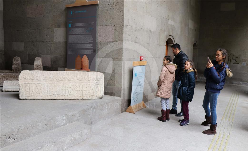 Kayseri'nin "beşi bir yerde" medreseleri, sosyal hayatın hizmetinde