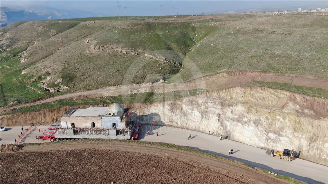 Eyyubi Camisi'nin en ağır bölümü Yeni Kültürel Park Alanı'na taşınıyor