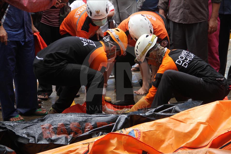 Tsunami en Indonésie : Le bilan s'alourdit à 281 morts
