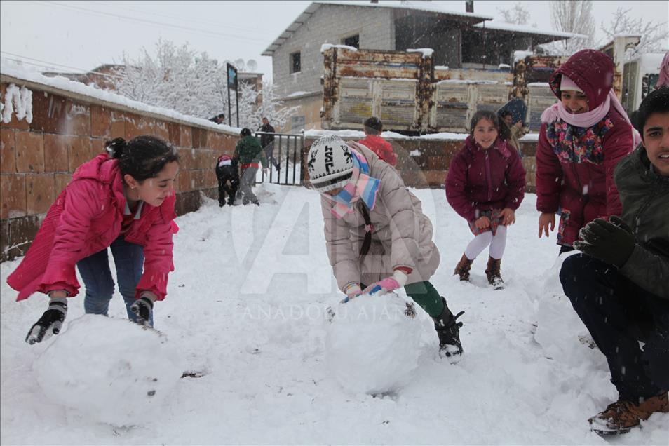 Bitlis'te eğitime yarım gün ara verildi