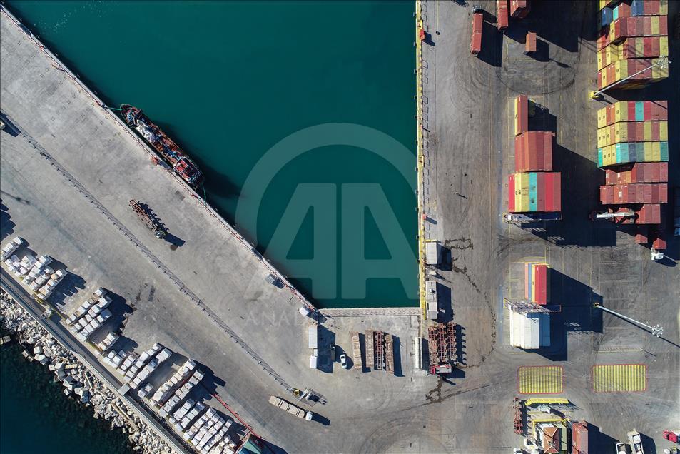 Из порта Антальи стартуют морские перевозки Ro-Ro