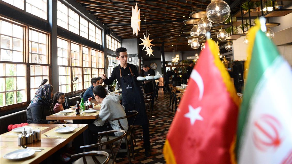 Türk iskenderi ve dönerine Tahran'da rağbet artıyor