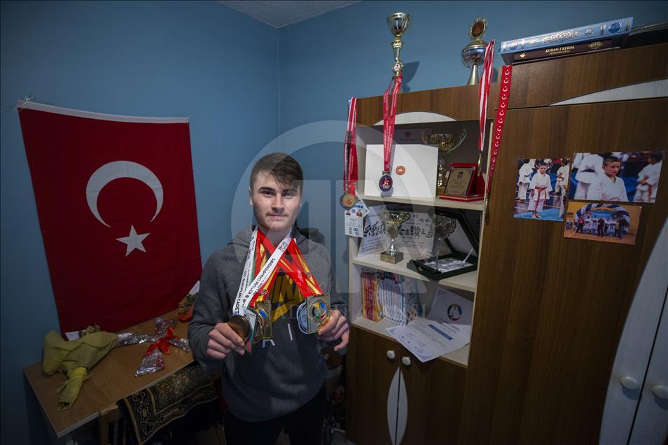 "Türkiye'nin Yıldızları": Enes Özdemir