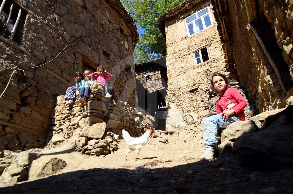 Dağlarında artık silah değil, deklanşör sesi var