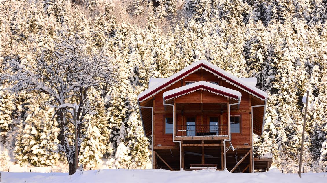 Giresun yaylaları beyaz örtüyle görsel şölen sunuyor