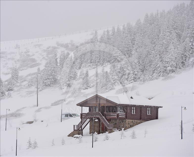 Giresun yaylaları beyaz örtüyle görsel şölen sunuyor