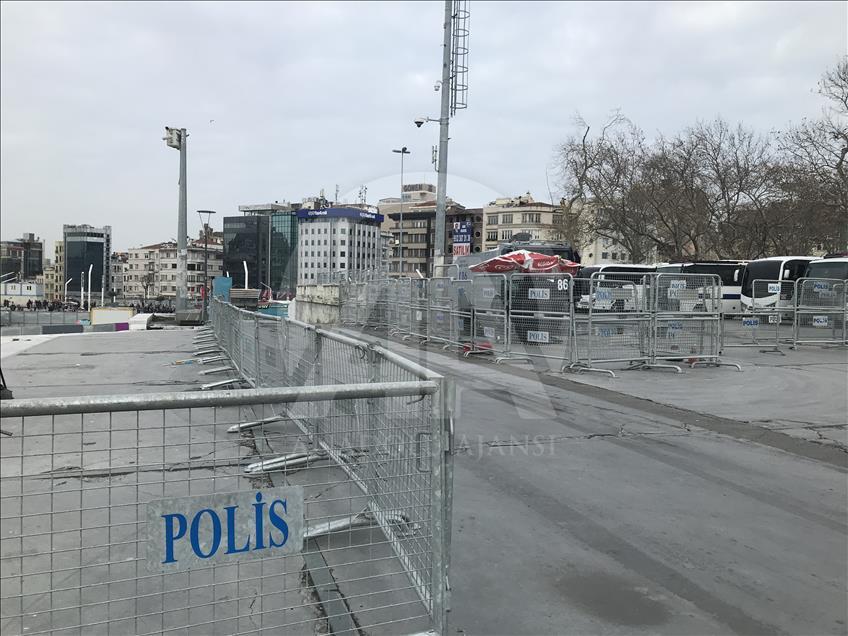 Taksim'de yılbaşı önlemleri alınmaya başlandı