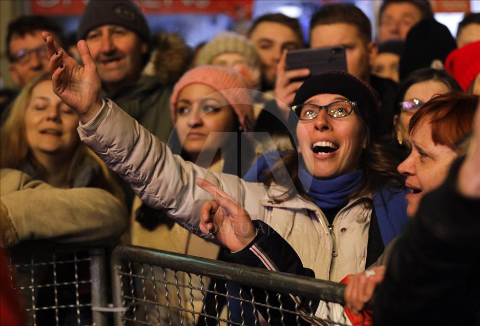 Sarajlije i brojni turisti uz Harijeve pjesme i vatromet ušli u 2019. godinu
