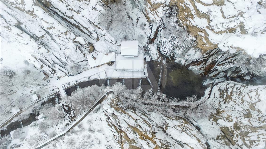 Les cascades gelées de Gunpinar, à Malatya en Turquie