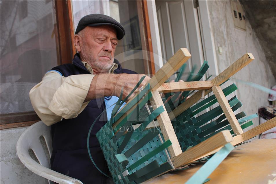 Atık ambalaj şeritlerinden alışveriş çantası