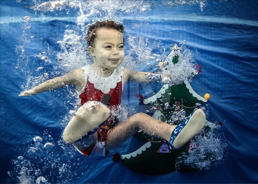 Babies swimming underwater in Istanbul