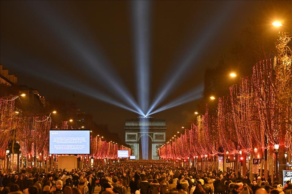 New Year's Eve celebrations in Paris