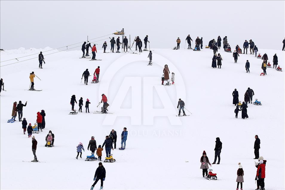 "Hesarek, planlı gelişen kayak merkezlerinden biri olacak"