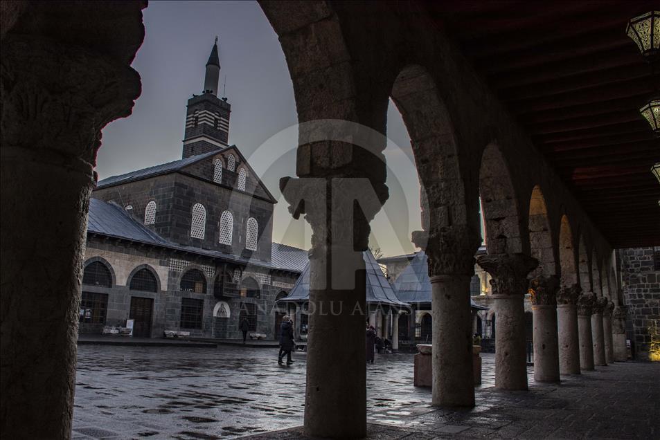 Qytetet antike turke presin vizitorët për pushime

