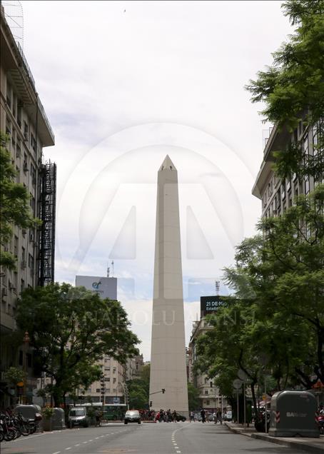Обелиск - символ Буэнос-Айреса 

