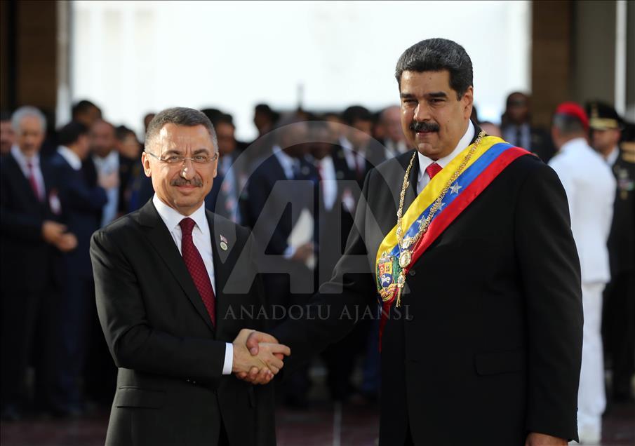 Venezuela'da Maduro devlet başkanlığı için yemin etti