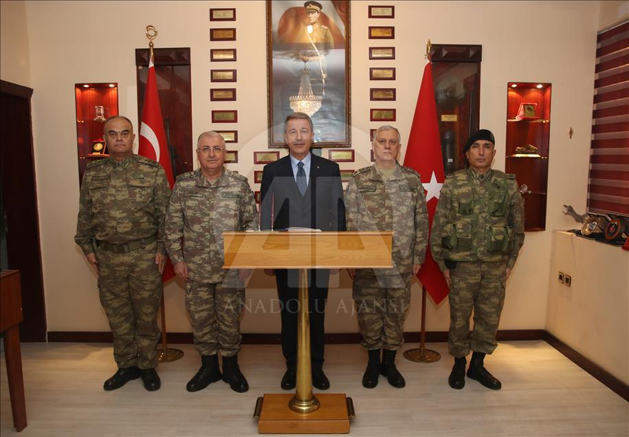 Akar ve komutanlardan "kritik" ziyaret