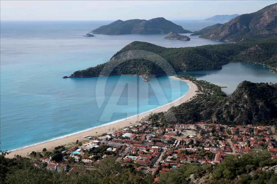 Güney Ege'ye turist akını hız kesmedi