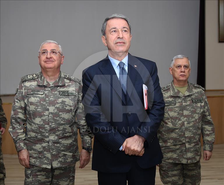 Akar ve komutanlardan "kritik" ziyaret