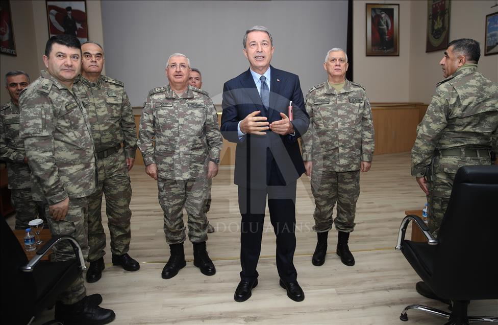 Akar ve komutanlardan "kritik" ziyaret